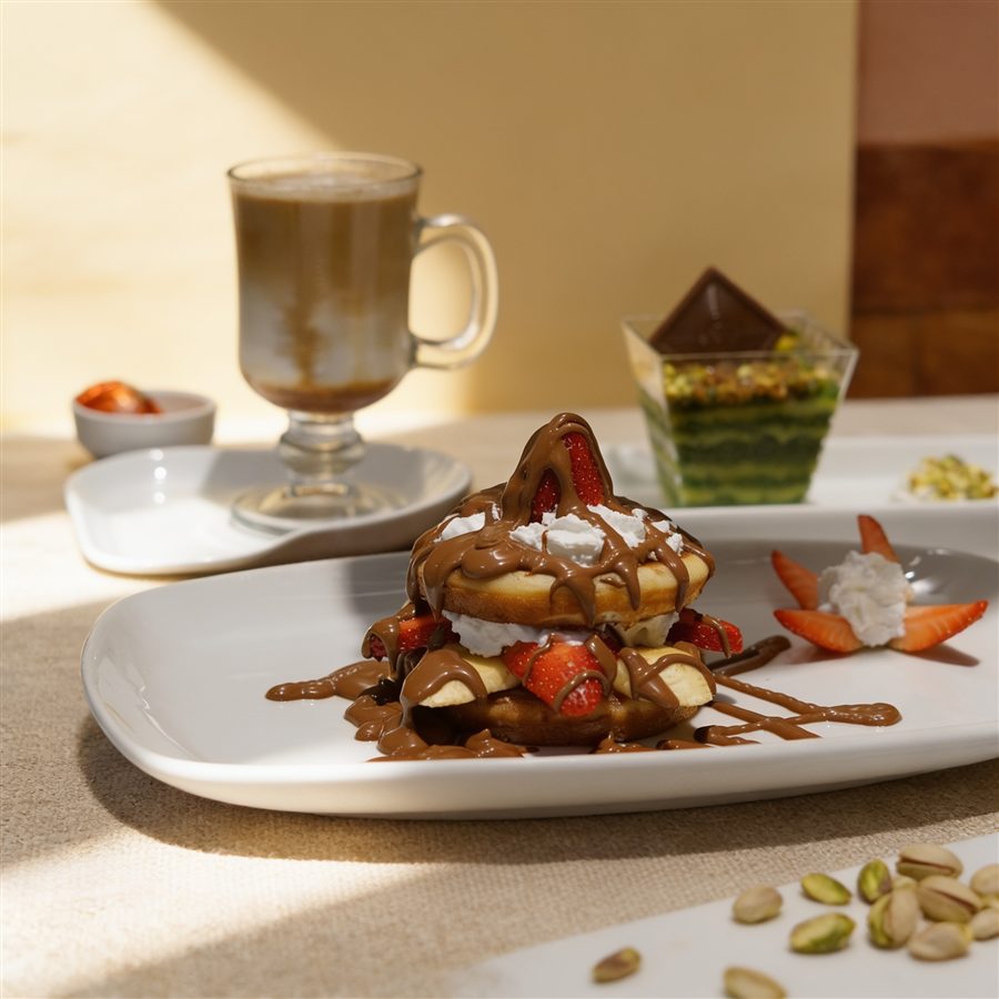 Pancakes with fruit and chocolate